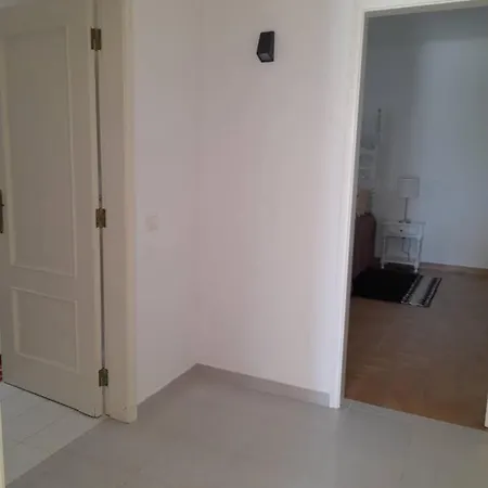 Maison Vingt-cinq Salir de Matos